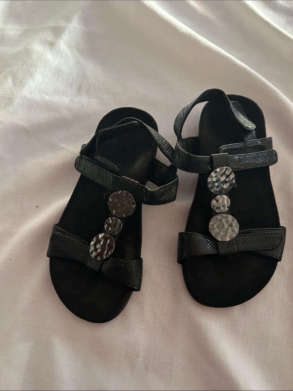 Vionic Black Textured Leather T-Strap Sandals with Decorative Metal Discs